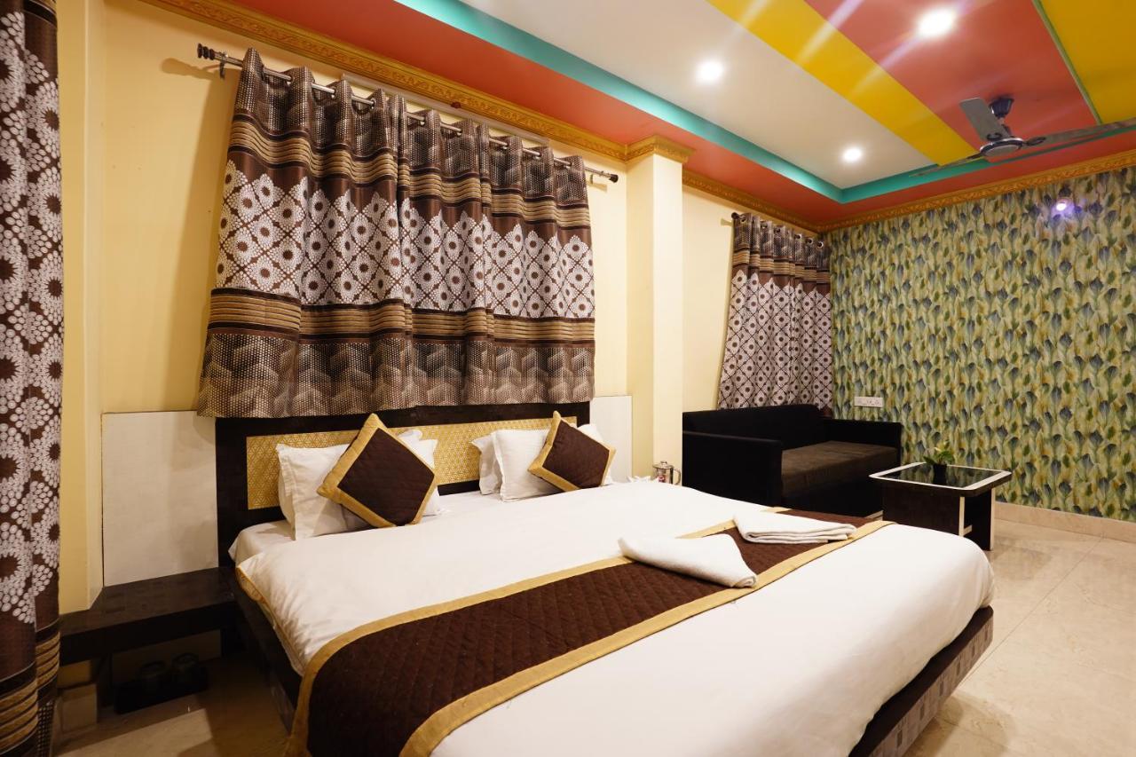 Tirupati Lodge Njp Siliguri Exterior foto