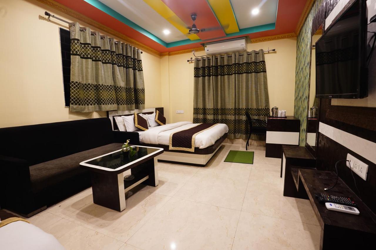 Tirupati Lodge Njp Siliguri Exterior foto
