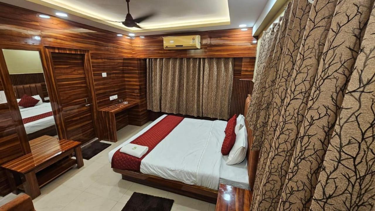 Tirupati Lodge Njp Siliguri Exterior foto