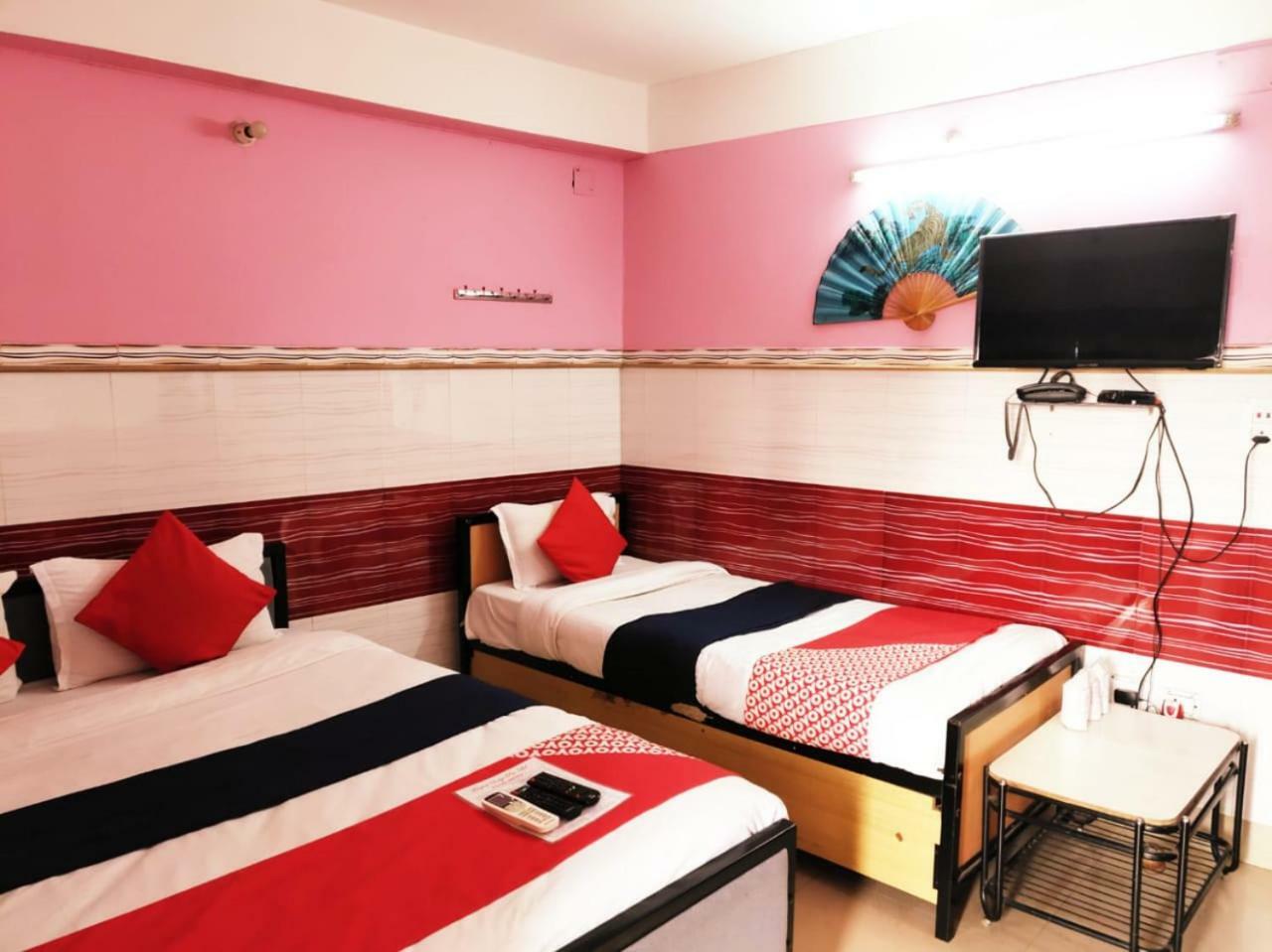 Tirupati Lodge Njp Siliguri Exterior foto