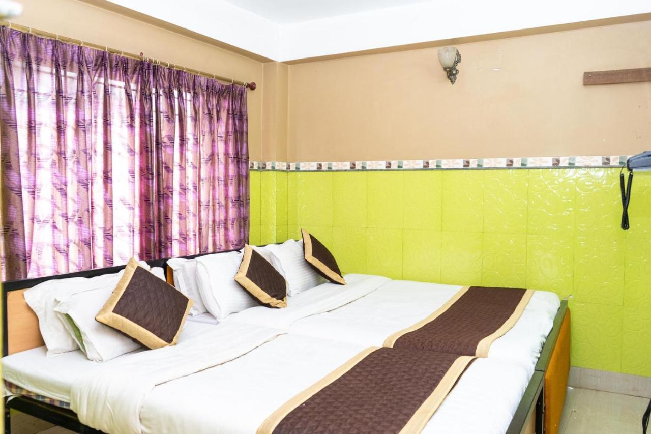 Tirupati Lodge Njp Siliguri Exterior foto