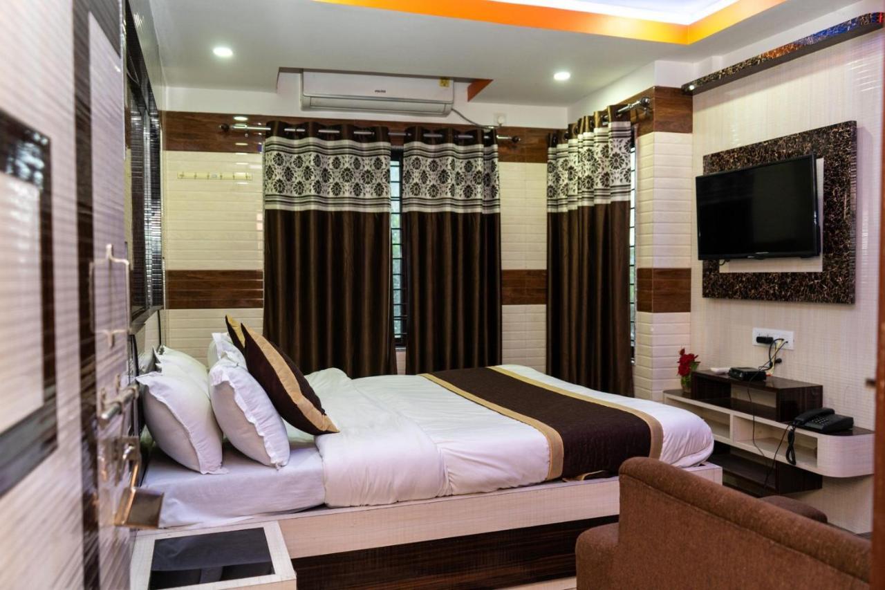Tirupati Lodge Njp Siliguri Exterior foto