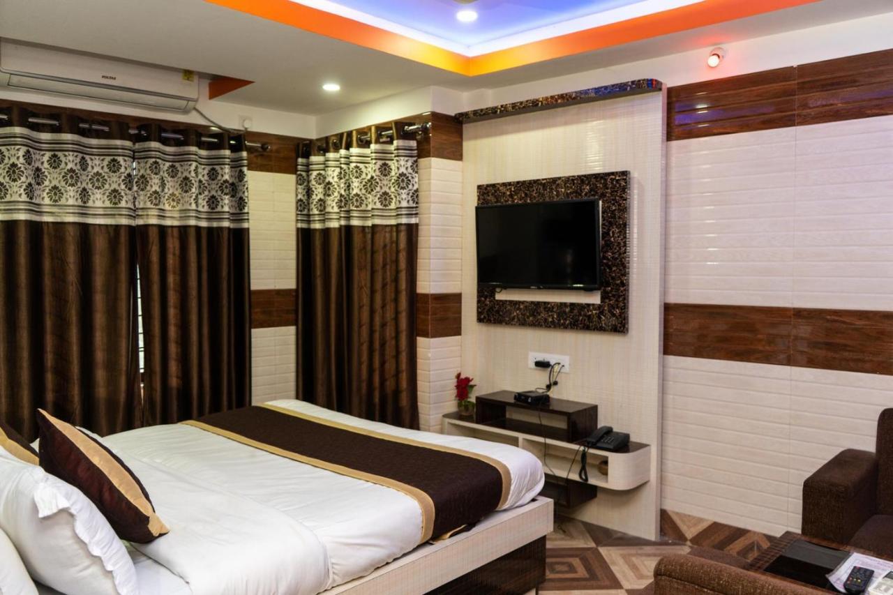 Tirupati Lodge Njp Siliguri Exterior foto