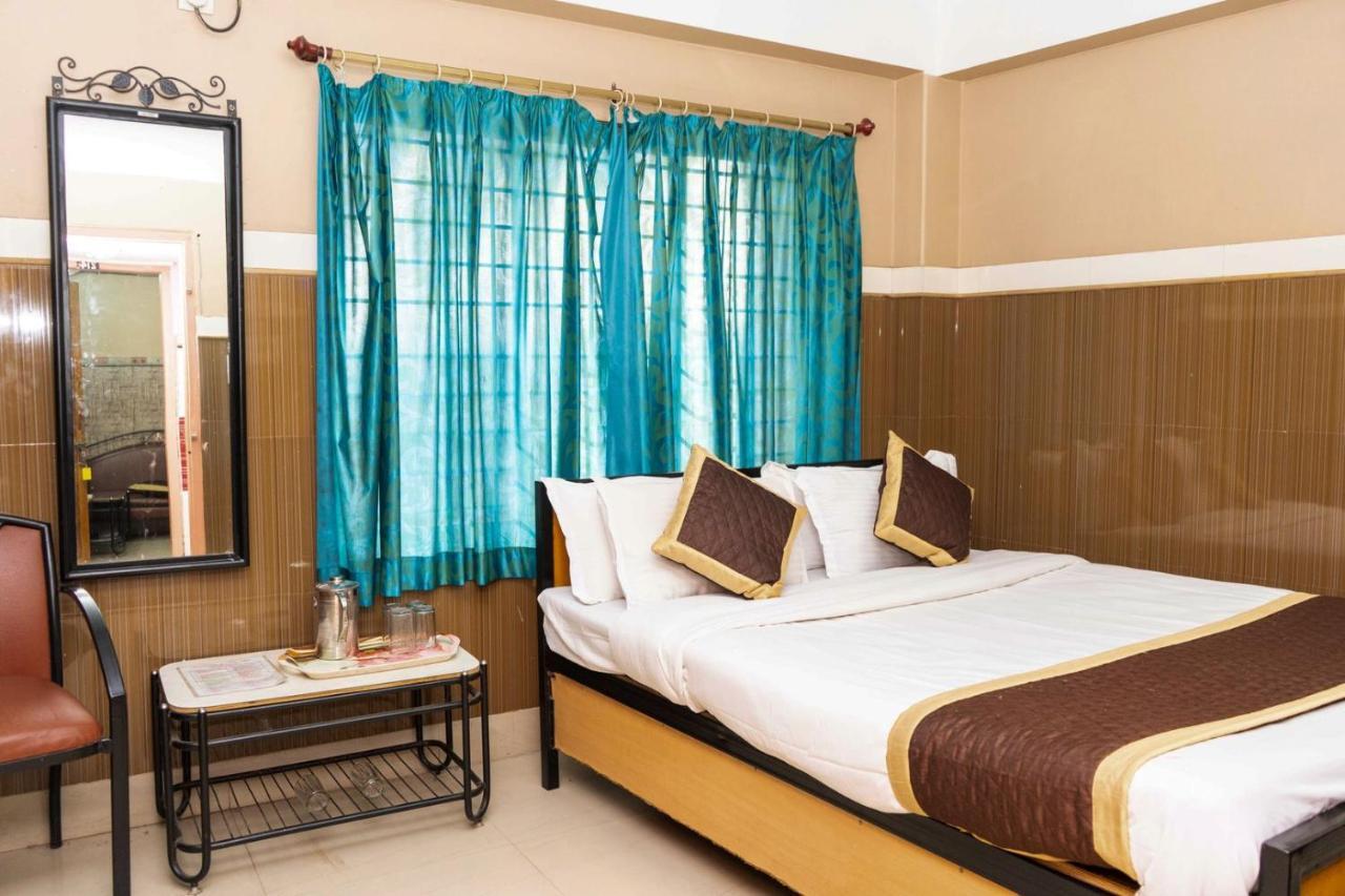 Tirupati Lodge Njp Siliguri Exterior foto
